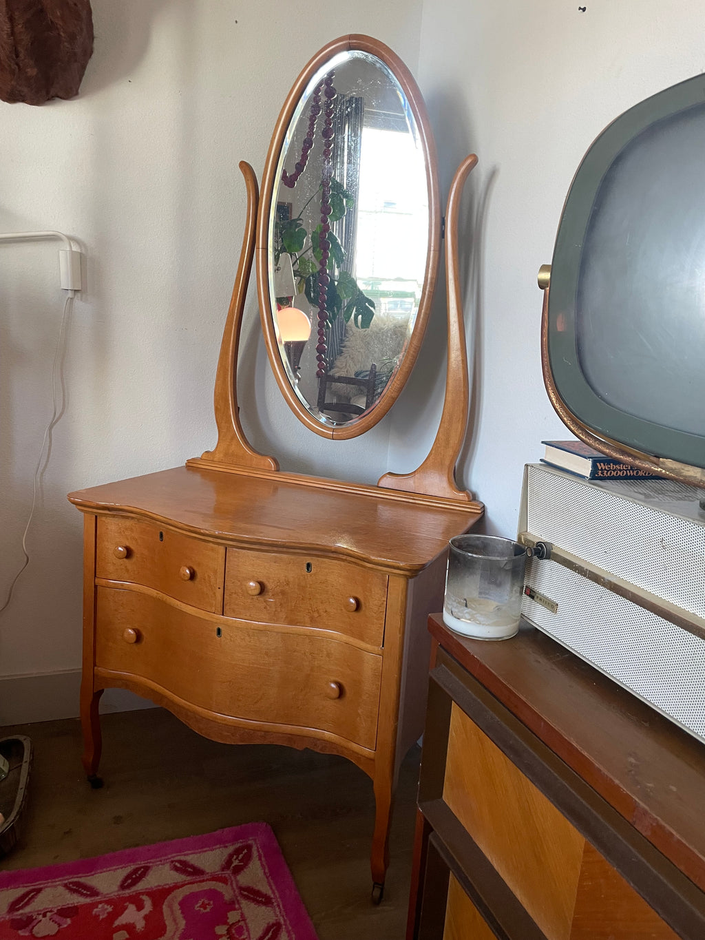 30’s birdseye vanity