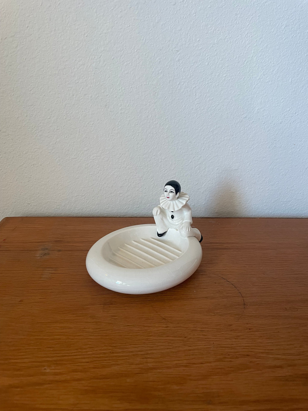 pierrot ceramic soap dish