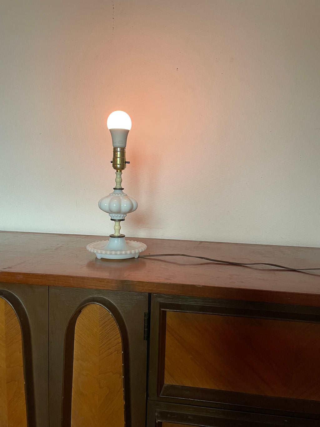 ornate milk glass table lamp