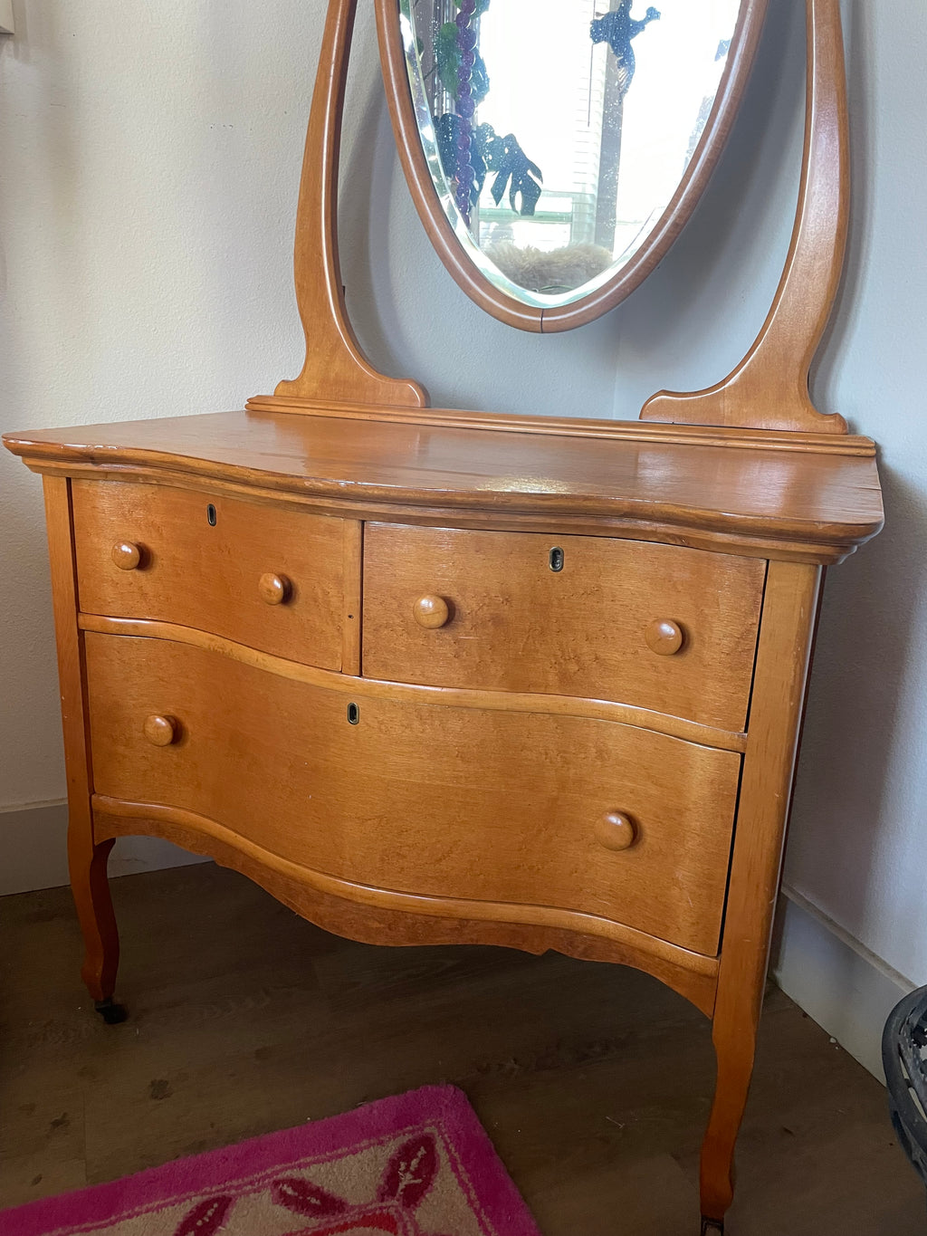 30’s birdseye vanity