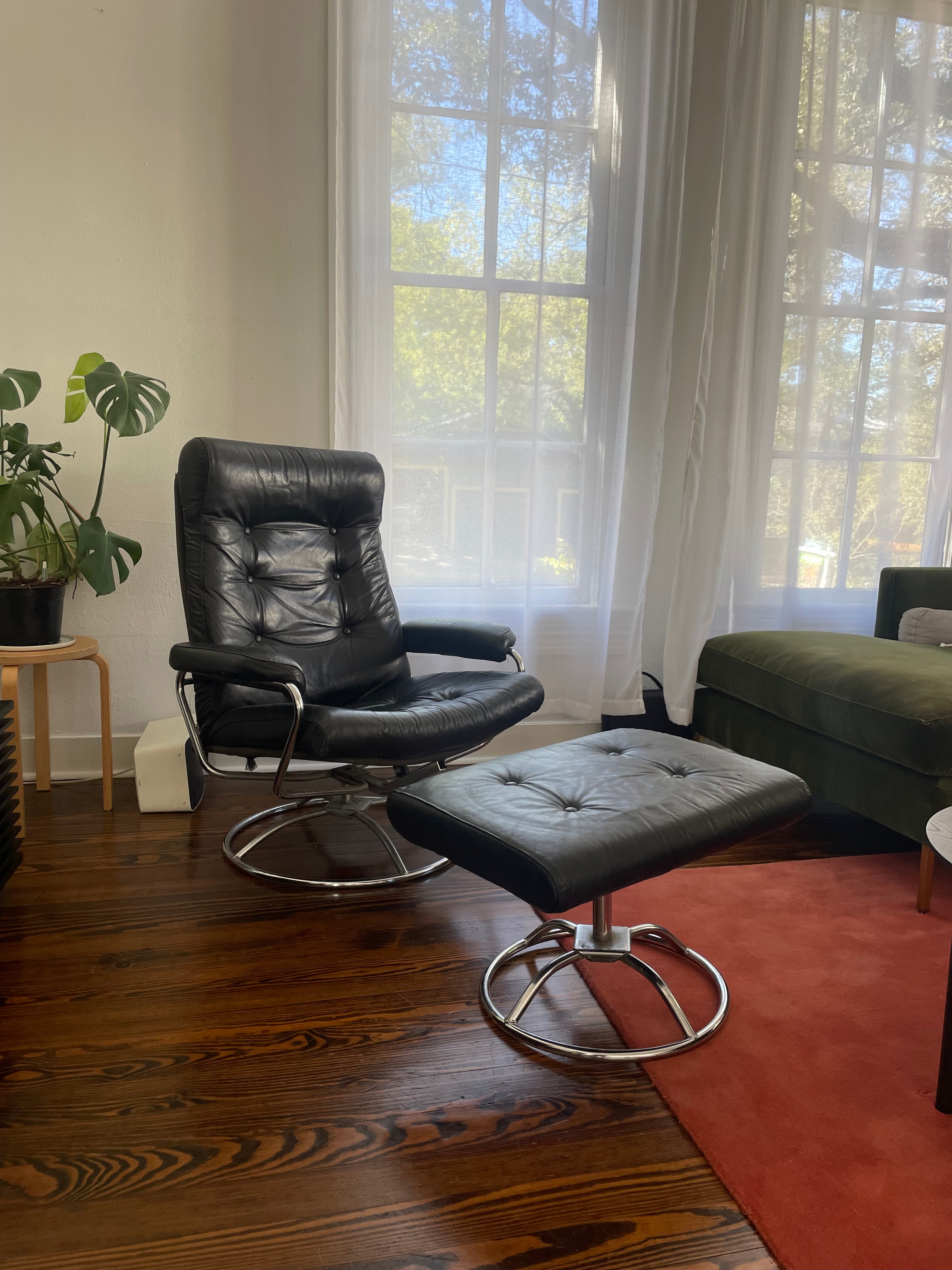 plycraft leather lounger chair and ottoman