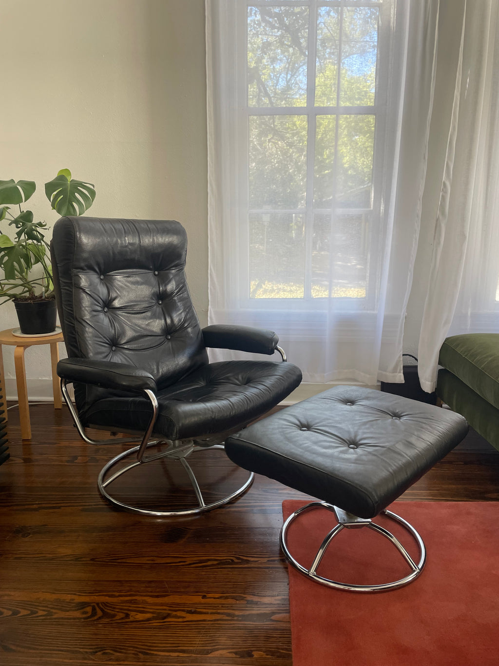 plycraft leather lounger chair and ottoman