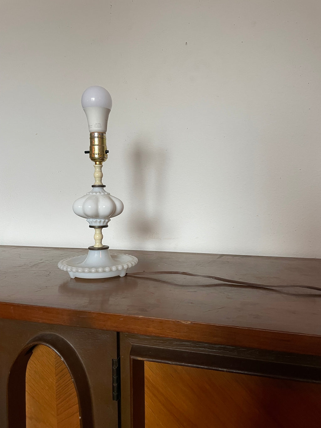 ornate milk glass table lamp
