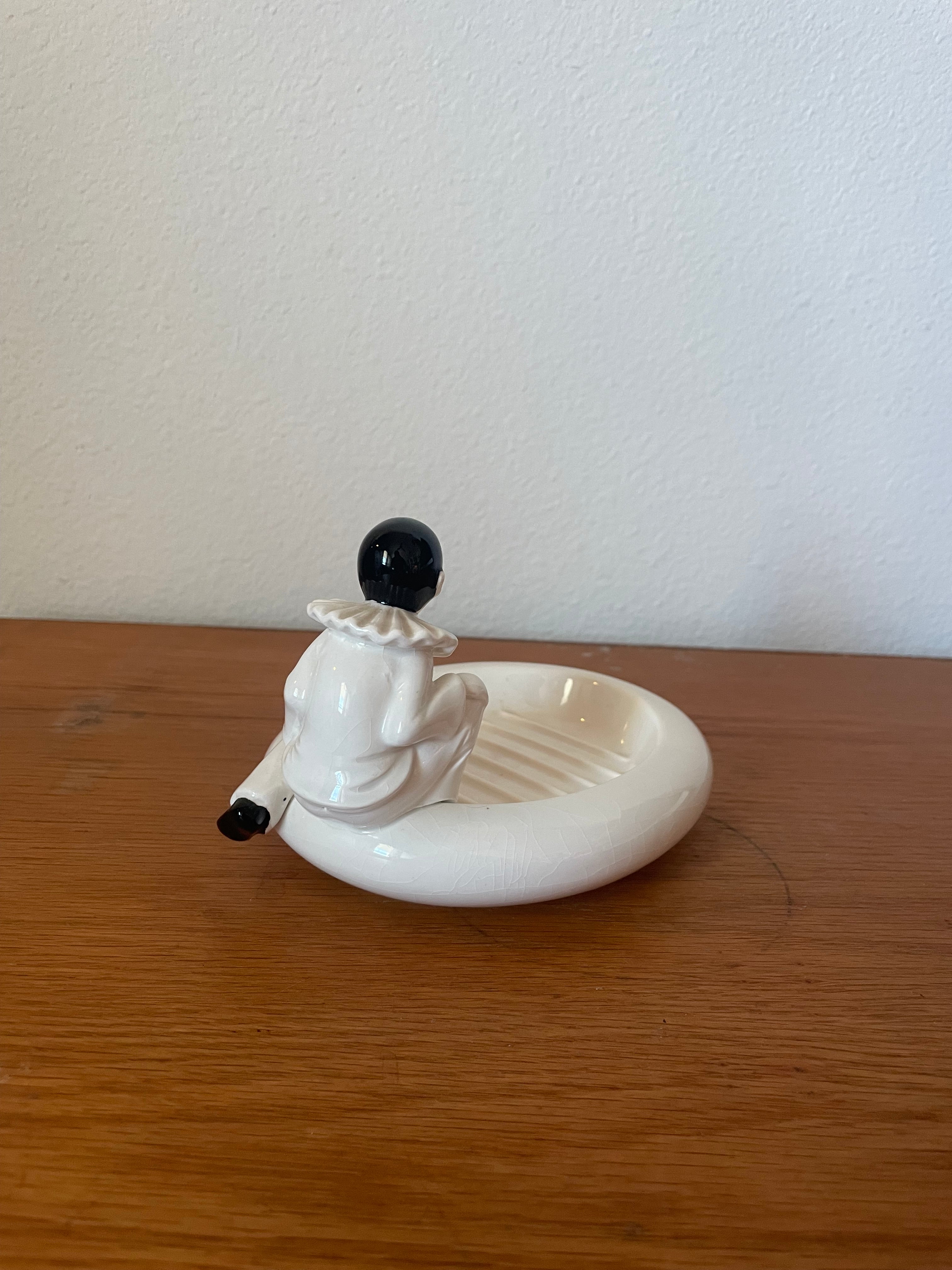 pierrot ceramic soap dish