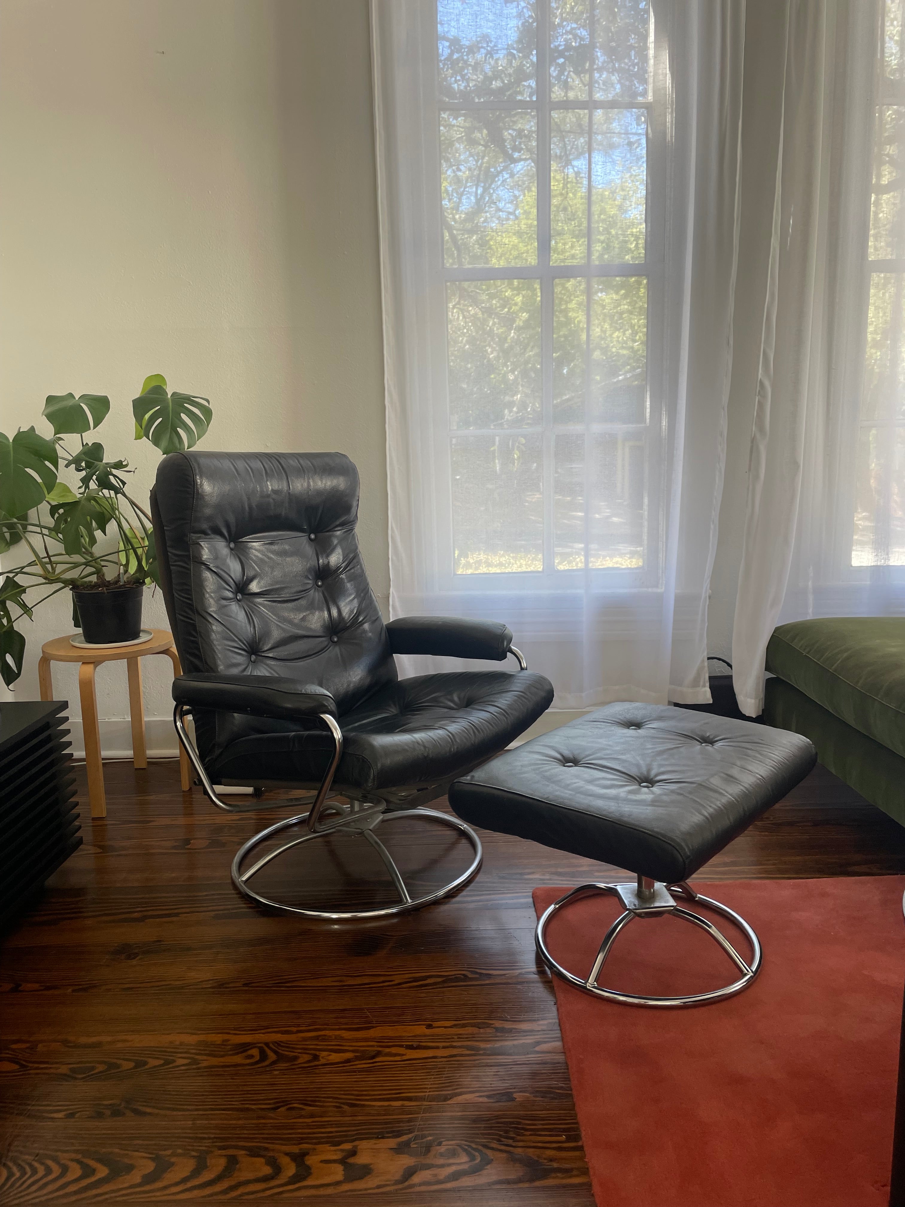 plycraft leather lounger chair and ottoman